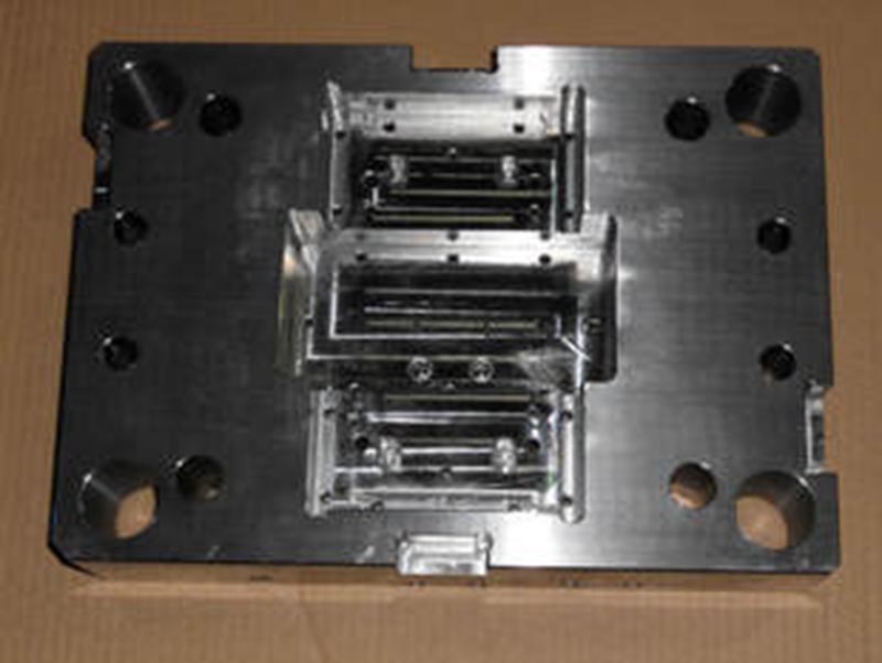 雷州精密塑料模-06